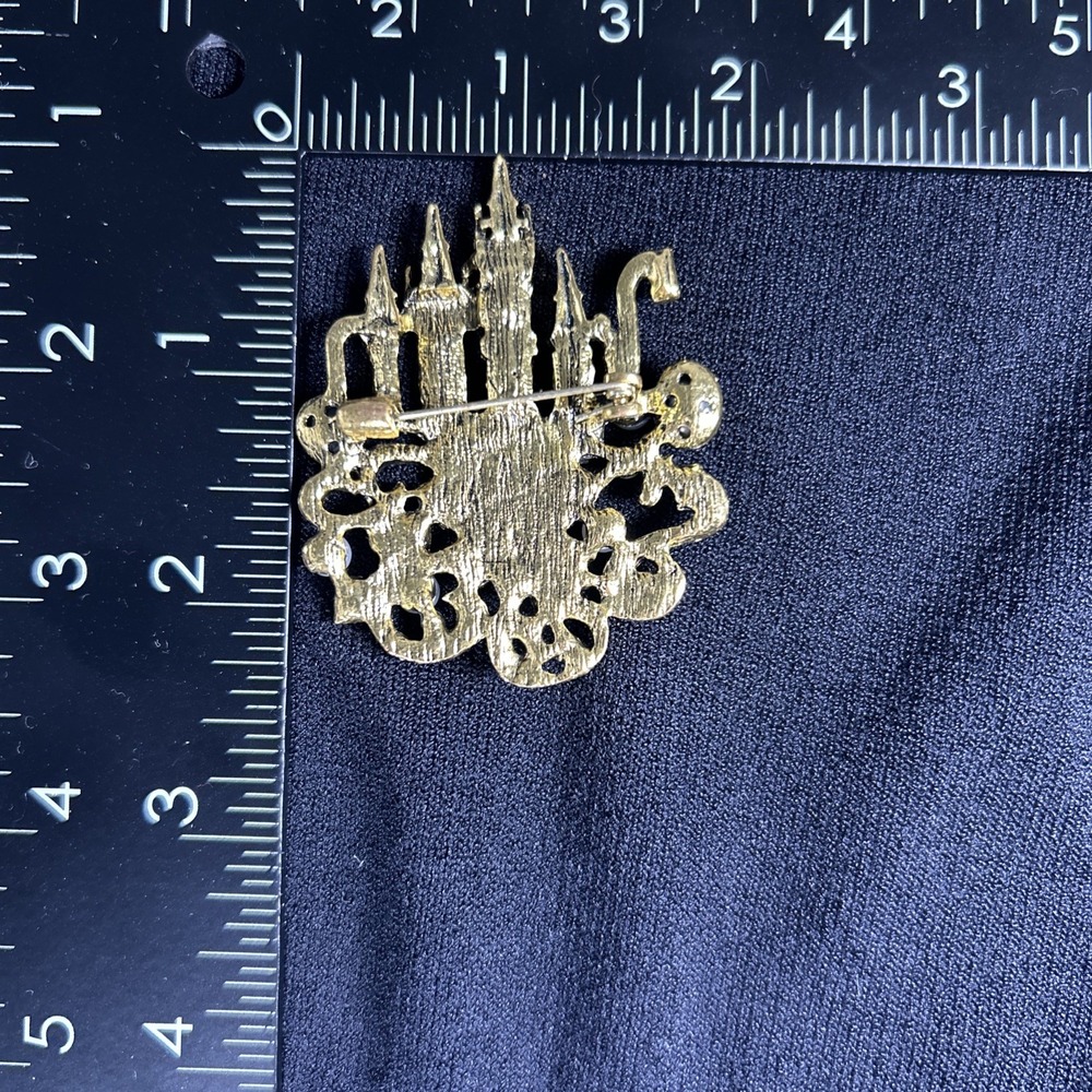Costume Designer Style Cinderella Castle Rhinestone Pearl Pin Brooch - Picture 4 of 4